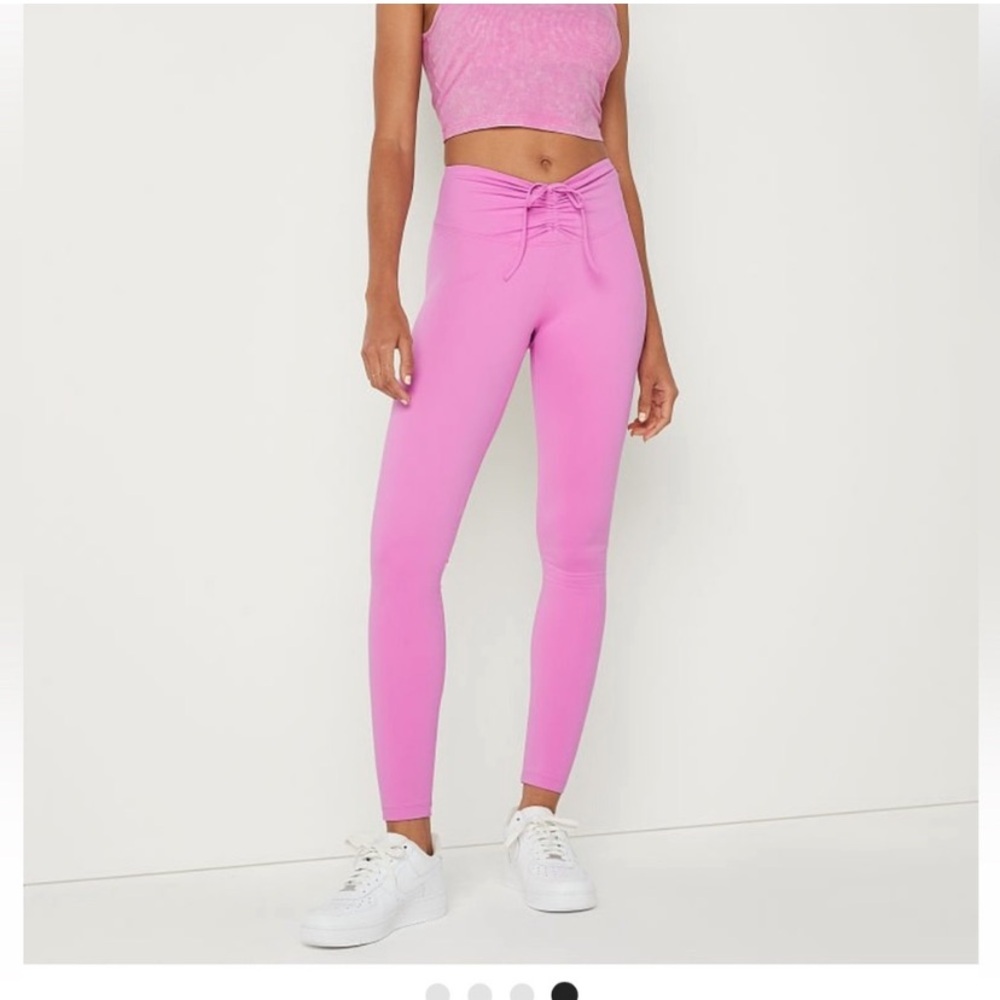 Victoria's Secret Pink | Black Adjustable Waist Ruched Leggings with Bow 🖤